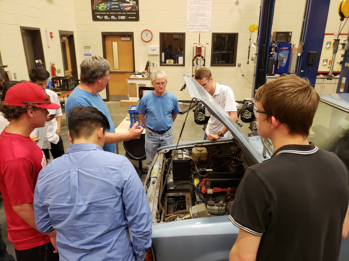 CTEC_ABSS's tweet image. CTEC Automotive hosted the Triad Electric Vehicle Association (TEVA) as a jumpstart to our collaborative project this year.  We will be converting a truck to electric power.  Stay tuned.....