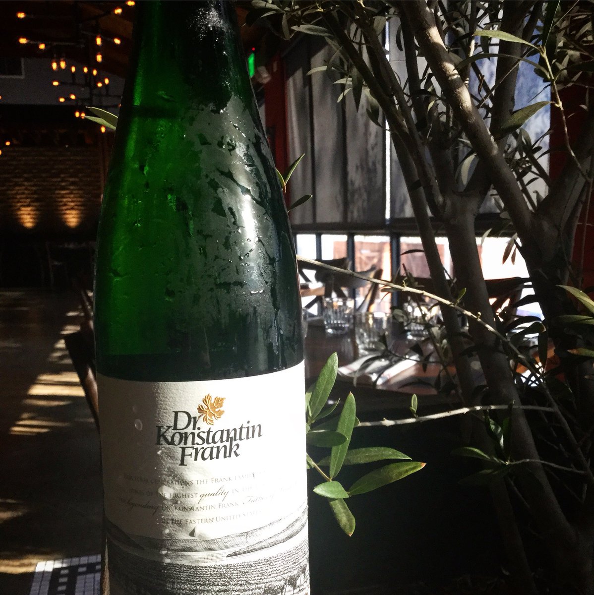 AllAcquaResto's tweet image. The #drkonstantinfrank #dryriesling is perfect for the summer to fall transition...and only $6.50 at #happyhour from 5-7! Don’t forget the #beer #signaturecocktails and #smallbites! #allacquarestaurant #atwatervillage