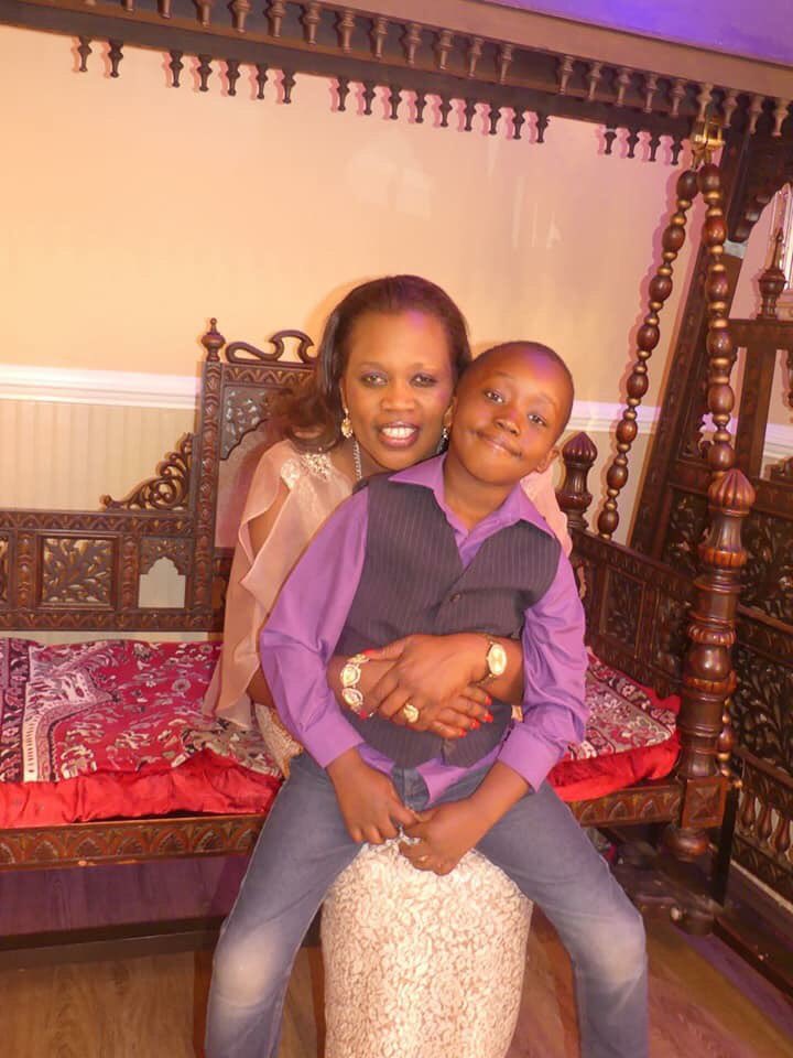 ProphetessMwaka's tweet photo. Got to travel to California for Ministry with my twins Angela &amp; Isaac ! We had a blast at the 5th Anniversary of Ebenezer Ministry! Balance is important in life, just had to make it happen! #BalancedLife #MakeItHappen #FreshAromaInCalifornia https://t.co/6VaL7sqGen