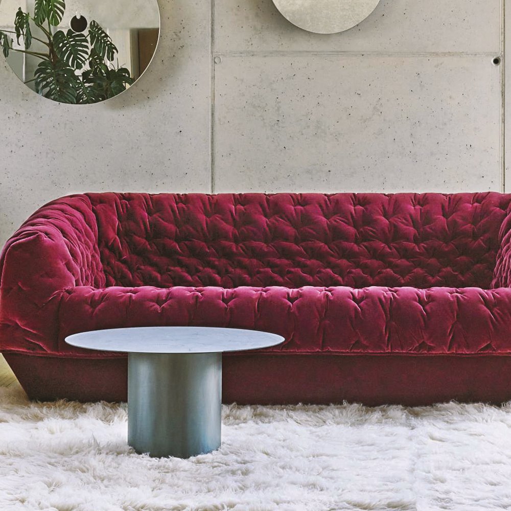 #HistoriasDebajoDelMueble
Las mesas Oxydation se ha inspirado en la arquitectura contemporánea, la escultura y una investigación sobre los materiales utilizados, en particular las propiedades naturales de la oxidación.