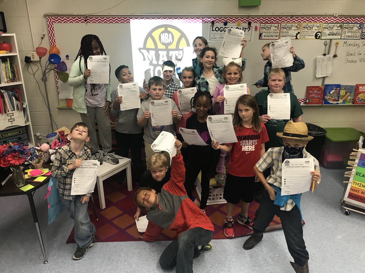 You’re looking at your 2018-2019 NBA Math Hoops Allstars! 🏀🖊📃 #signingday #sportsmanshipcontract @NBAMathHoops @NBA @EminenceSchools