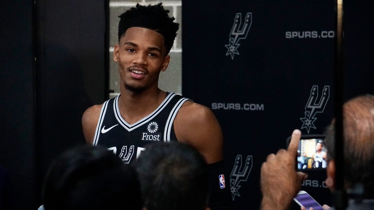 spurs's tweet image. #SpursMediaDay vibes 📷