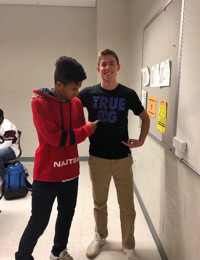 glyons447's tweet image. Feliz cumple loco, te extrañamos 💯 @10Saulsandoval 🇭🇳➡️🇺🇸➡️🇨🇦 #whack #IwishIwas