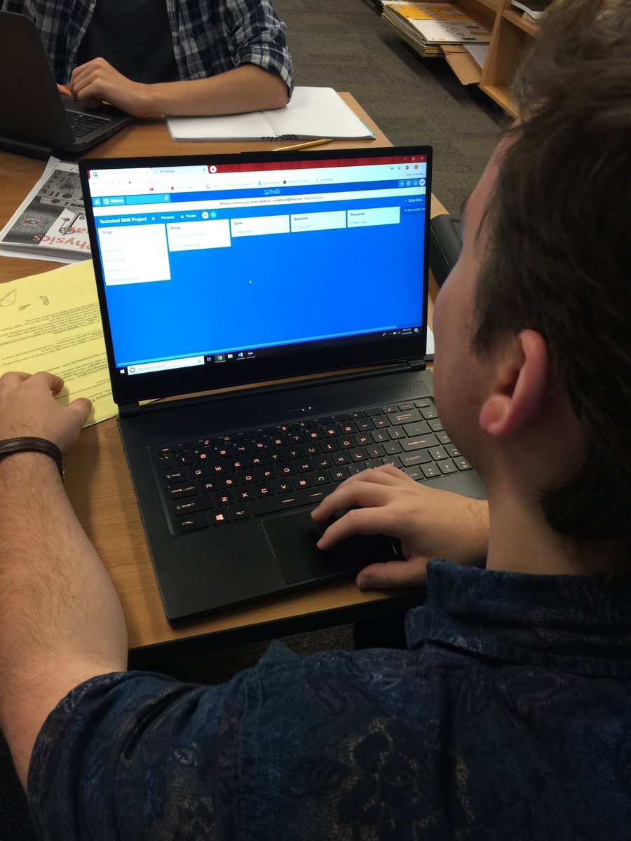 STEMstartups's tweet photo. Today students were introduced to @trello, helping them organize tasks and accomplish those tasks with ease. #STEM #STEMstartups #startup #education https://t.co/h8QEXF80Wk
