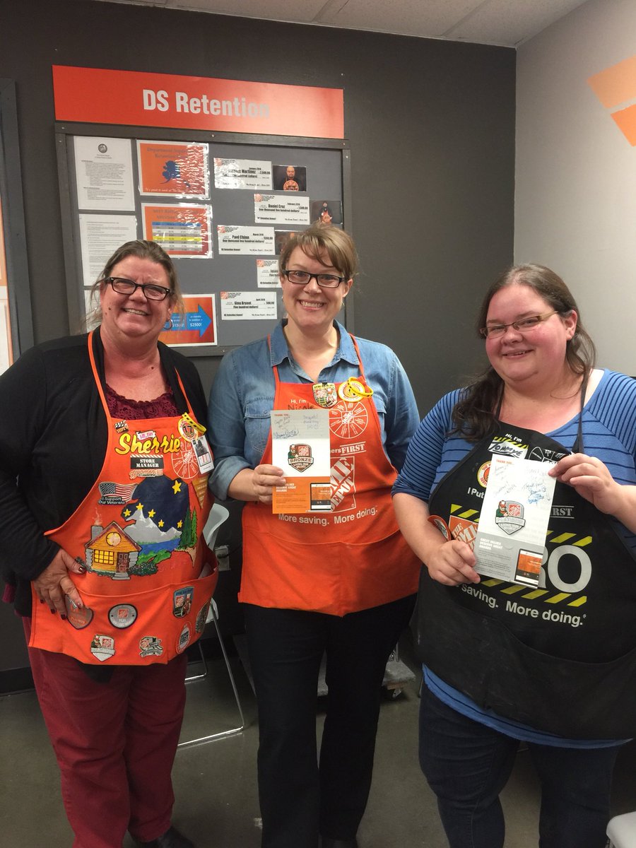 KelseyCedotal's tweet photo. Milestone Award ALERT!! HR Nicole made 3rd time Bronze and DS Tommye made 2nd time Platinum!! Congratulations!! #MightyWasilla #AssociateCelebration #Milestones @OlivasSherrie https://t.co/Sappb3rvNf