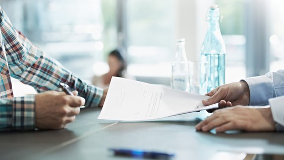 Volvo Estonia meeskond laieneb - ootame meeskonnaga liituma raamatupidajat (Tallinn) ja tehnikut (Pärnu). 
Tutvuge töökuulutusega lähemalt volvotrucks.ee / TÖÖKUULUTUSED #TeamVolvoEstonia #VolvoEstonia #VolvoTrucks #VolvoTrucksEstonia #TuleTööle