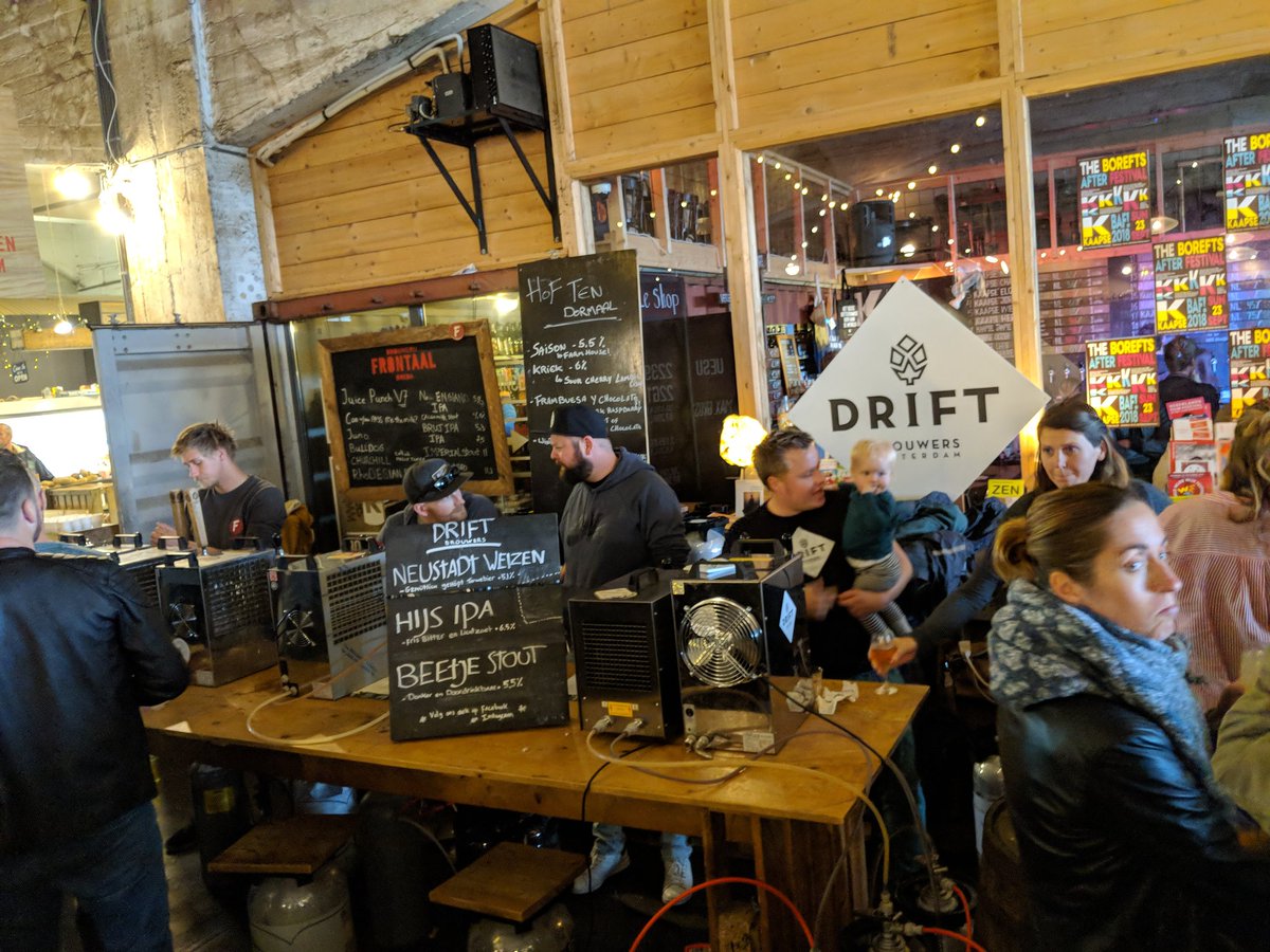 ViewsFromTheBar's tweet photo. @molenbier #baf2018 @Kaapsebrouwers. Before/after. Beer pong in the brewery tap.

@Tribod @hoppytweets @LadySadie66 @birraire @goodpeoplebeer @markthegasman @Mr_ian_B @beeradventures_ @6TownsMart @MrDrinknEat @thegreatcubbio @mikestaproom @natstef73 @BChrisSpinks @HofmannKris https://t.co/DdbPTY0I6j