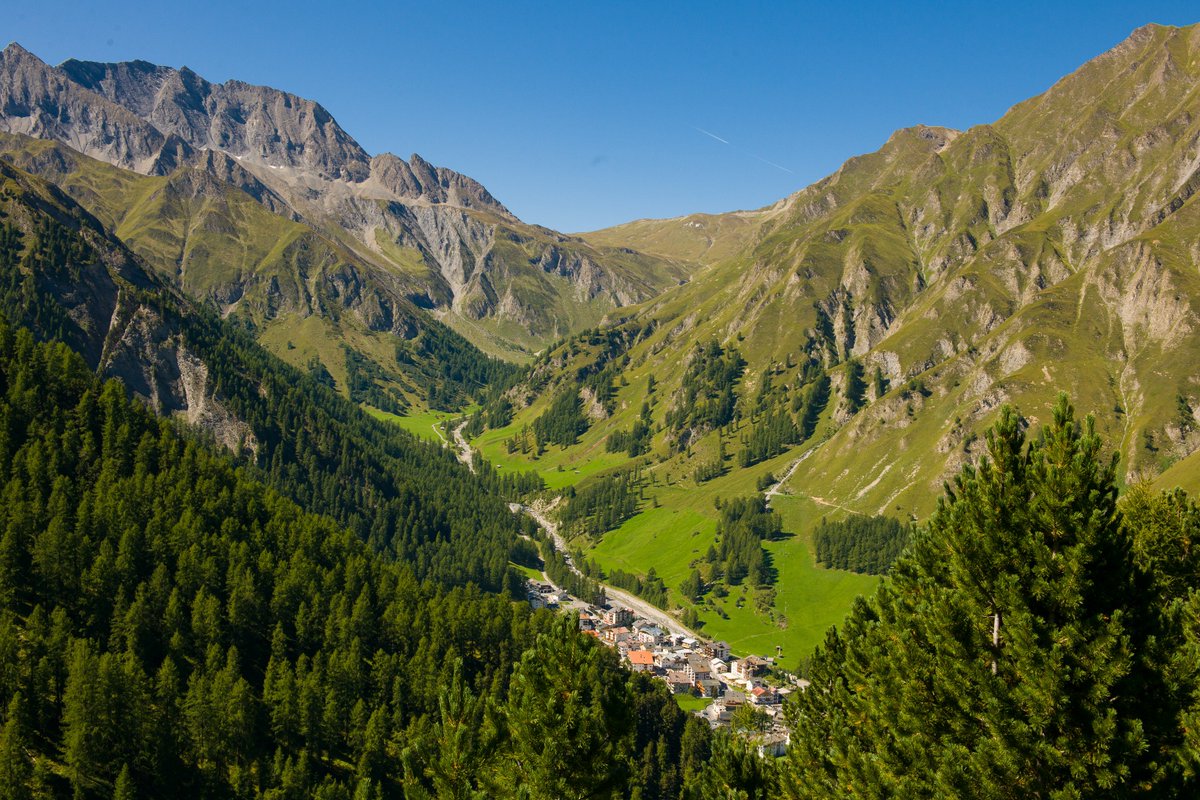 Den #Herbst geniessen, wandern &amp; bergsteigen in #Samnaun - noch bis 14. Oktober 2018 🧀🍷🌞
hangl.ch