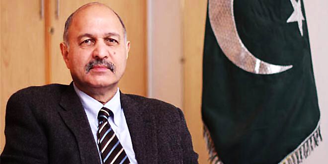 رئيس لجنة الشؤون الخارجية بمجلس الشيوخ الباكستاني #مشاهد_حسين <a href="/Mushahid/">Mushahid Hussain Sayed</a> يشيد بإدراج #السعودية في #الممر_الاقتصادي #CPEC موضحا أنه سيوفر طريقا جديدا لدول الخليج للوصول إلى #الصين، ومشاركة السعودية تعني أن مزيدا من الدول ستكون مستعدة للاستثمار في هذه المبادرة الصينية الضخمة.