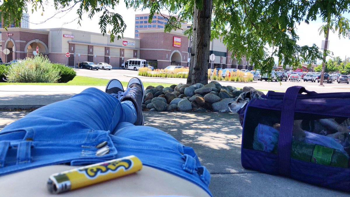 msistoleurbitch's tweet image. we r always kickin’ it .. #slumpy