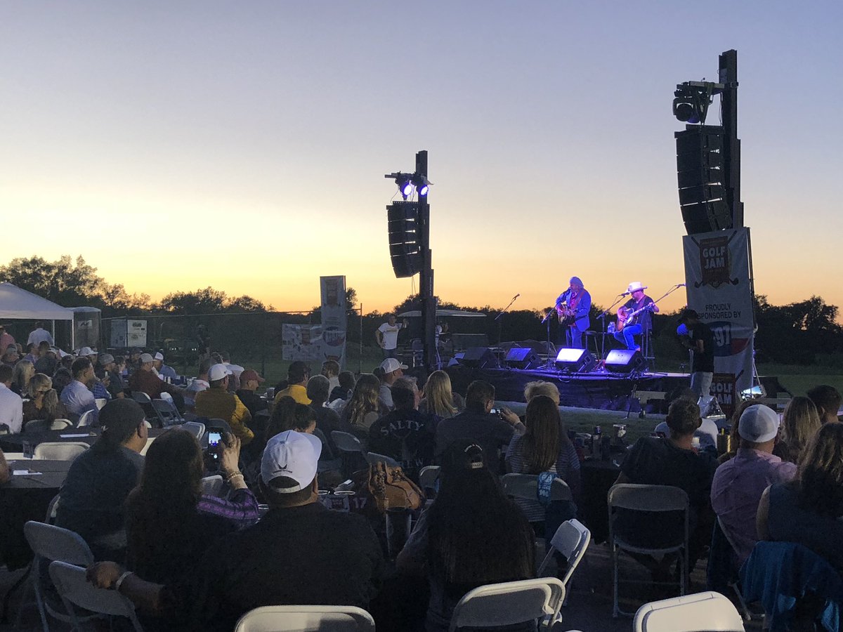 myhaam's tweet photo. Thank you to everyone came out or donated to HAAM for the 10th Annual Randy Rogers #GolfJam! We had an amazing time and want to send a big thank you to @RandyRogersBand and @GolfRCClub for putting on such a great event! https://t.co/teykR04dDV