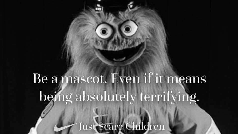 freespiritlass's tweet photo. #JustDoIt #Flyers #flyersMascot
#Pennywise #hiscreepyassbrother #hideyowives #hideyokids #hideyopets #hideyosoul #ginger https://t.co/ij4QUnzpfD