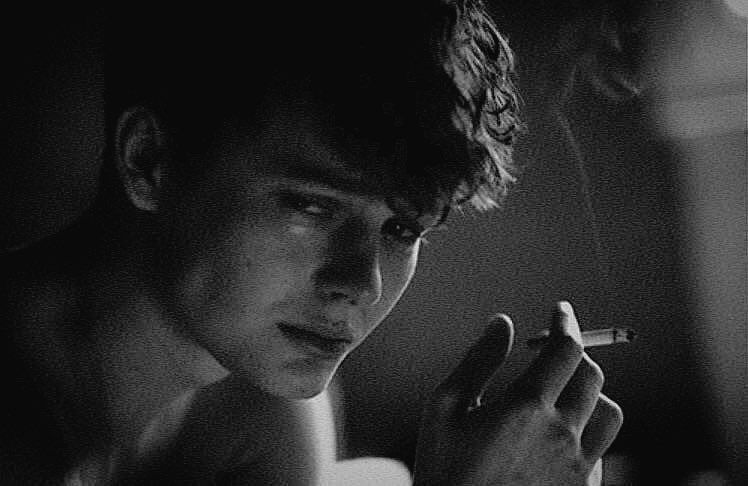 كان عليكم ان تشعروا بكلماتكم قبل ان تُقال وان تدركوا افعالكم قبل ان تفعلوها قبل ان تصنعوا وجعاً لا يمحيه اعتذار.