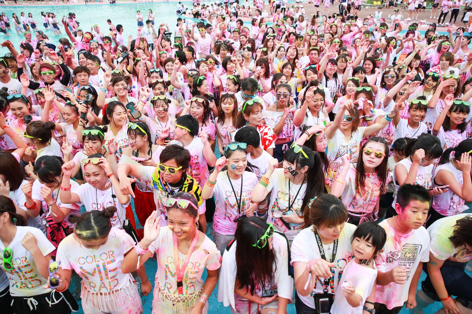 Color Me Rad Japan V Twitter カラーミーラッド18 写真部 大阪 大会に参加してくれたみんな ありがとう カラフルな いー写 を紹介しちゃうよ もしかしたら 自分が写っているかも 探してみてね Color Me Rad Japan V Twitter カラーミーラッド18 写真部 大阪 大会に参加してくれたみんな ありがとう カラフルな いー写 を紹介しちゃうよ もしかしたら 自分が写っているかも 探してみてね