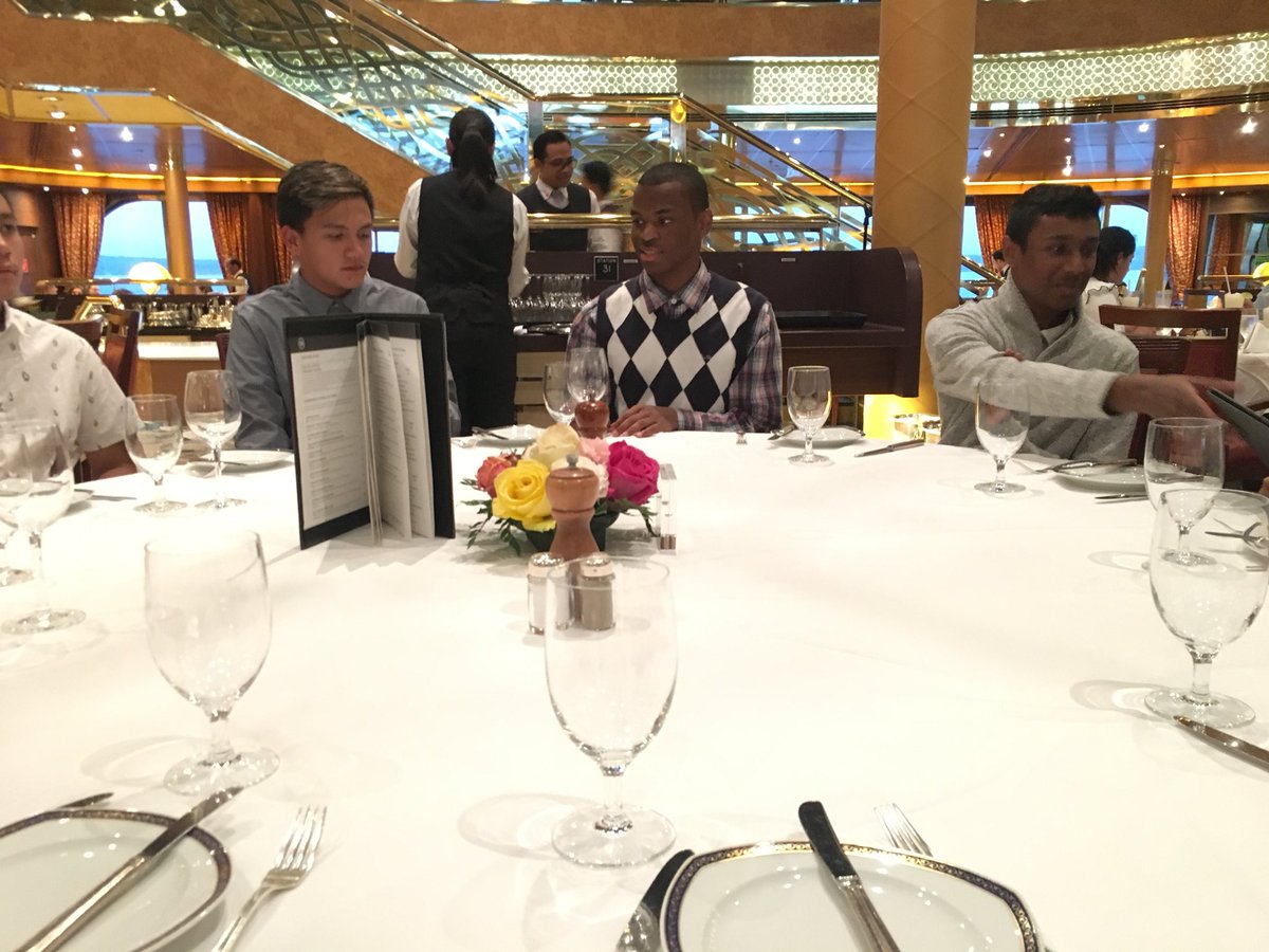 SMLee_713's tweet photo. First day for our Canada field trip! @HALcruises https://t.co/6PfUDYuOBa