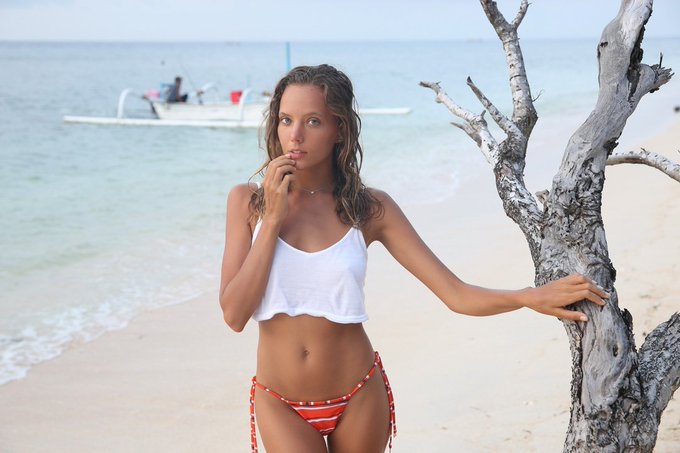 In a playful mood today&nbsp;🤗 https://t.co/LrsWcXTU4H