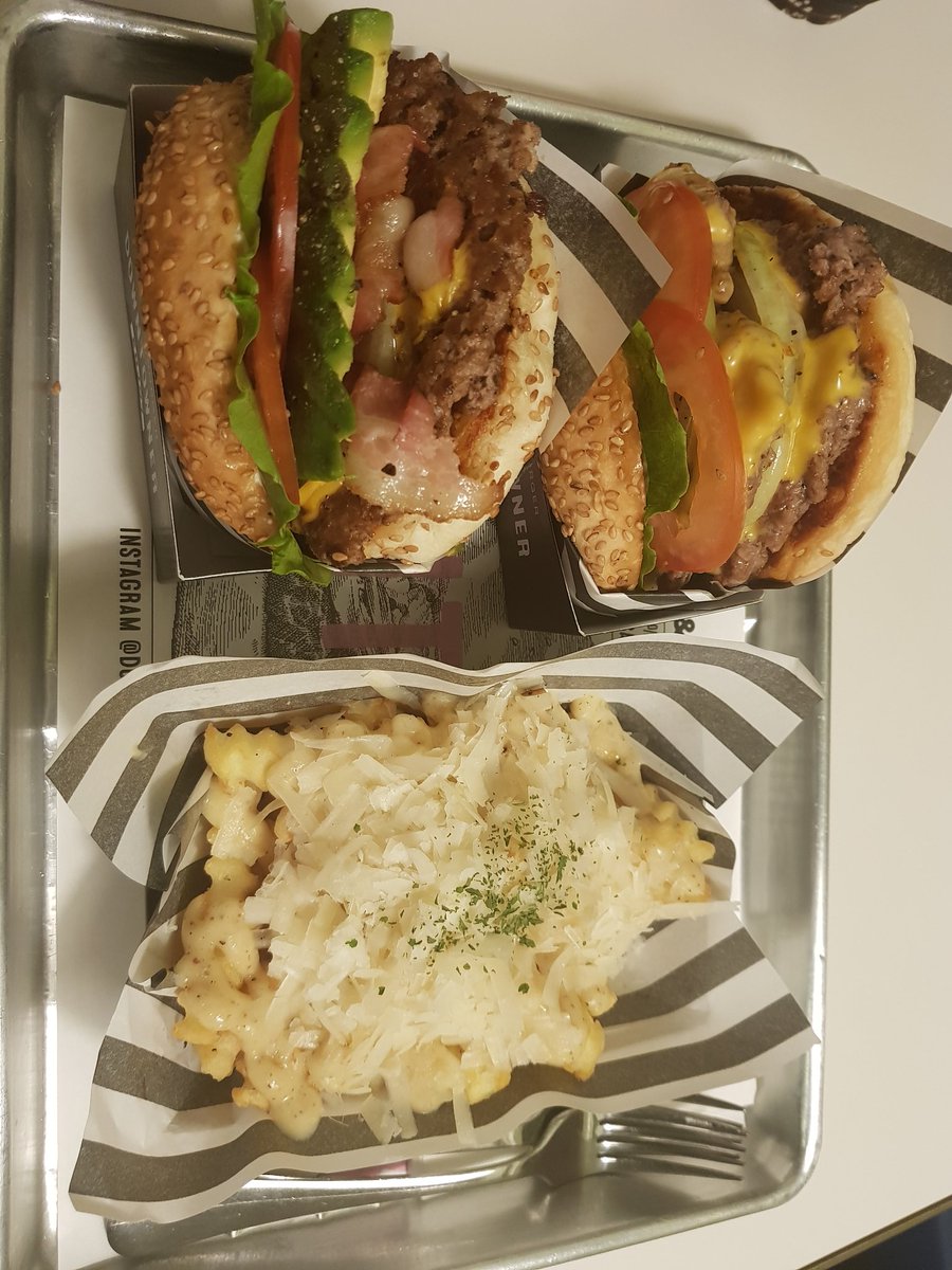 zzoo_90's tweet photo. 초딩입맛 취향저격!
#다운타우너 https://t.co/wTnPV0JbIx