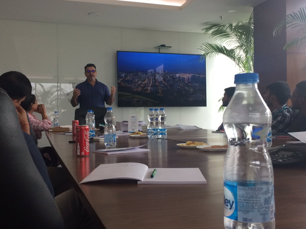khushiagarwall's tweet photo. #paytm 
Really great sessions from Mr. Deepak Abbot and Mr. Sujit Misra✨
@shuklamanu9 @istartrajasthan @akhilarora93 @VasundharaBJP @RajCMO @DoITCRaj @startupindia @aajtak @ndtv @htTweets @DainikBhaskar @rpbreakingnews 
#istartKnowledgeTour https://t.co/w412WYD1nu