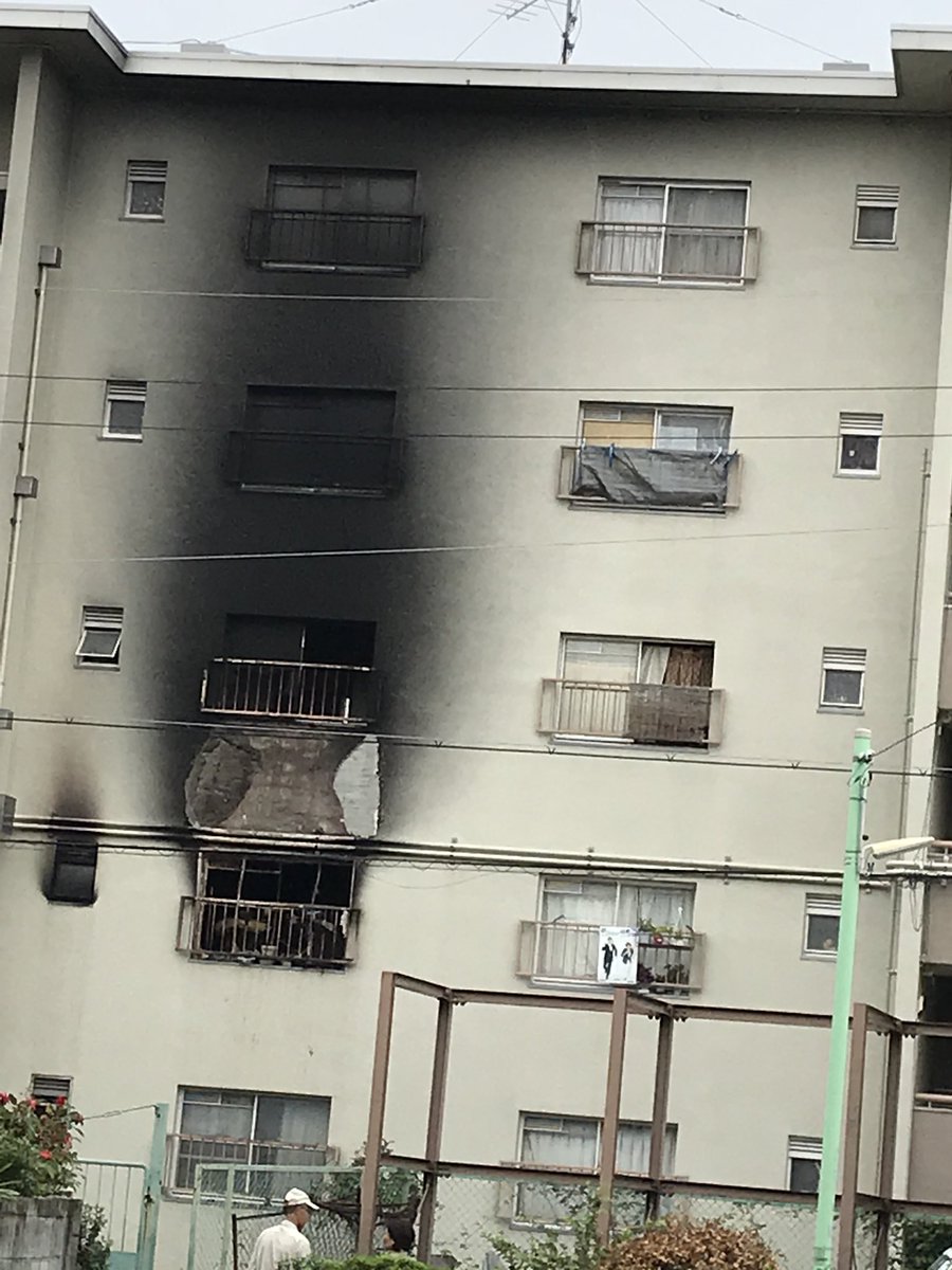 あきママ En Twitter 昨日の夜近所で火事があったと聞いたので買い物ついでに見に行ったら火事焼け跡がこんなことに 団地だからかすごい真っ黒 守口 大久保団地 火事 あきママ En Twitter 昨日の夜近所で火事があったと聞いたので買い物ついでに見に行ったら火事焼け跡がこんなことに 団地だからかすごい真っ黒 守口 大久保団地 火事