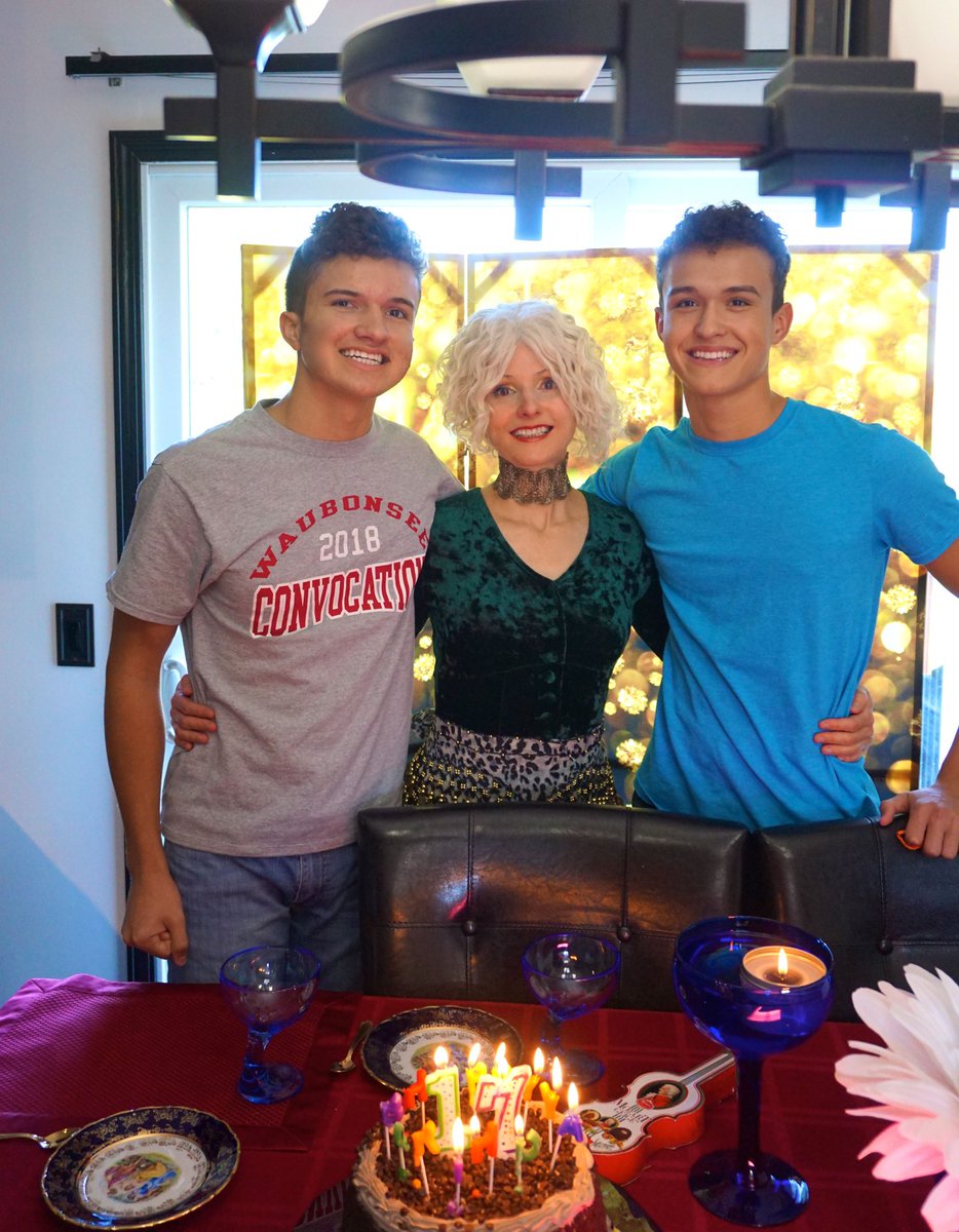 makingitagain_'s tweet image. Birthday day.
lnkd.in/g7QJgCT
hashtag#happybirthday hashtag#celebrations