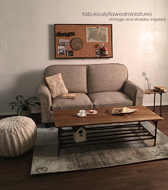 fabflawedmini's tweet image. 1:12th miniatures by fabulouslyflawedminiatures. #dollhouseminiatures #dollhouse #miniatures