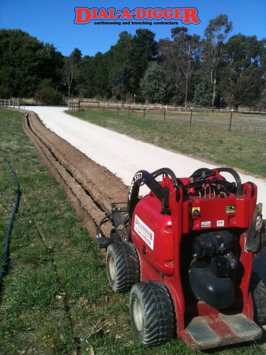 DialADigger's tweet image. When you are looking for a clean 100mm wide trench then this bad boys the way to go! Perfect for irrigation, electrical and stormwater trenches and with a quick swap over to a 4 in 1 bucket, backfilling is even easier. #dialadigger #wemovetheearthforyou #1300ADIGGER
