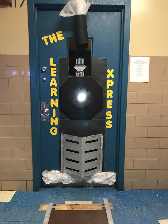 BerardiXHS's tweet photo. In true clipper fashion homerooms 116 &amp; 117 working together to steam roll the competition @XaverianHS @MrRaimondoXHS #clipperstogether #spiritweek2018 https://t.co/631aP2XdlT