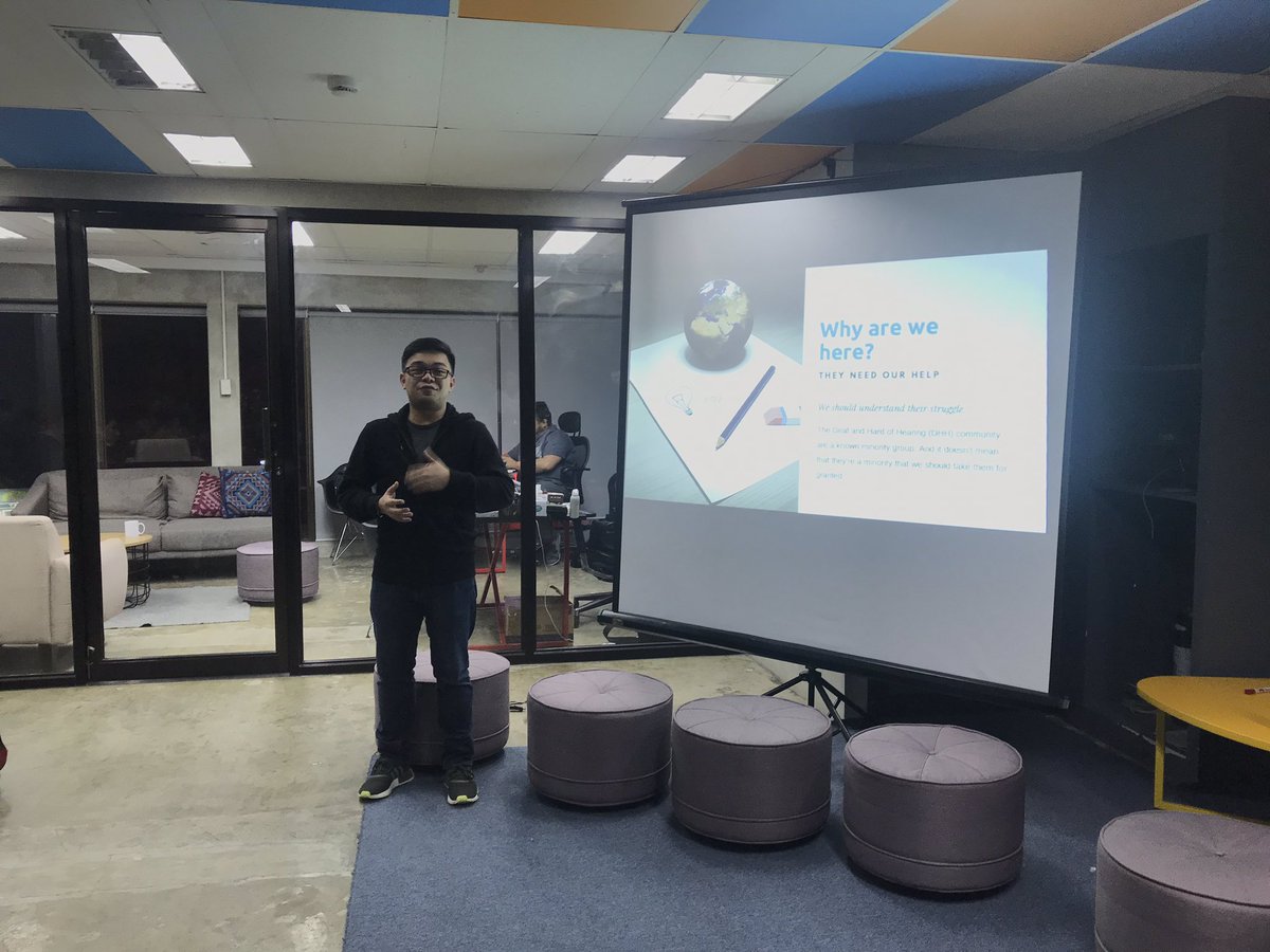 uxsocietydlsu's tweet image. First speaker for the evening is our very own @jrdndj !

#IxDD #designfordiversity #designforinclusion