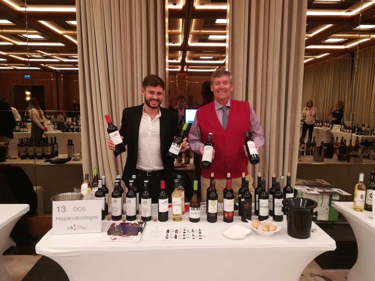 Hispanobodegas's tweet photo. Hoy en #VARSOVINO @hispanobodegasxmundo 12 Linajes Valdelacierva Garcigrande @Vinos_ICEX https://t.co/aDULrvOuxt