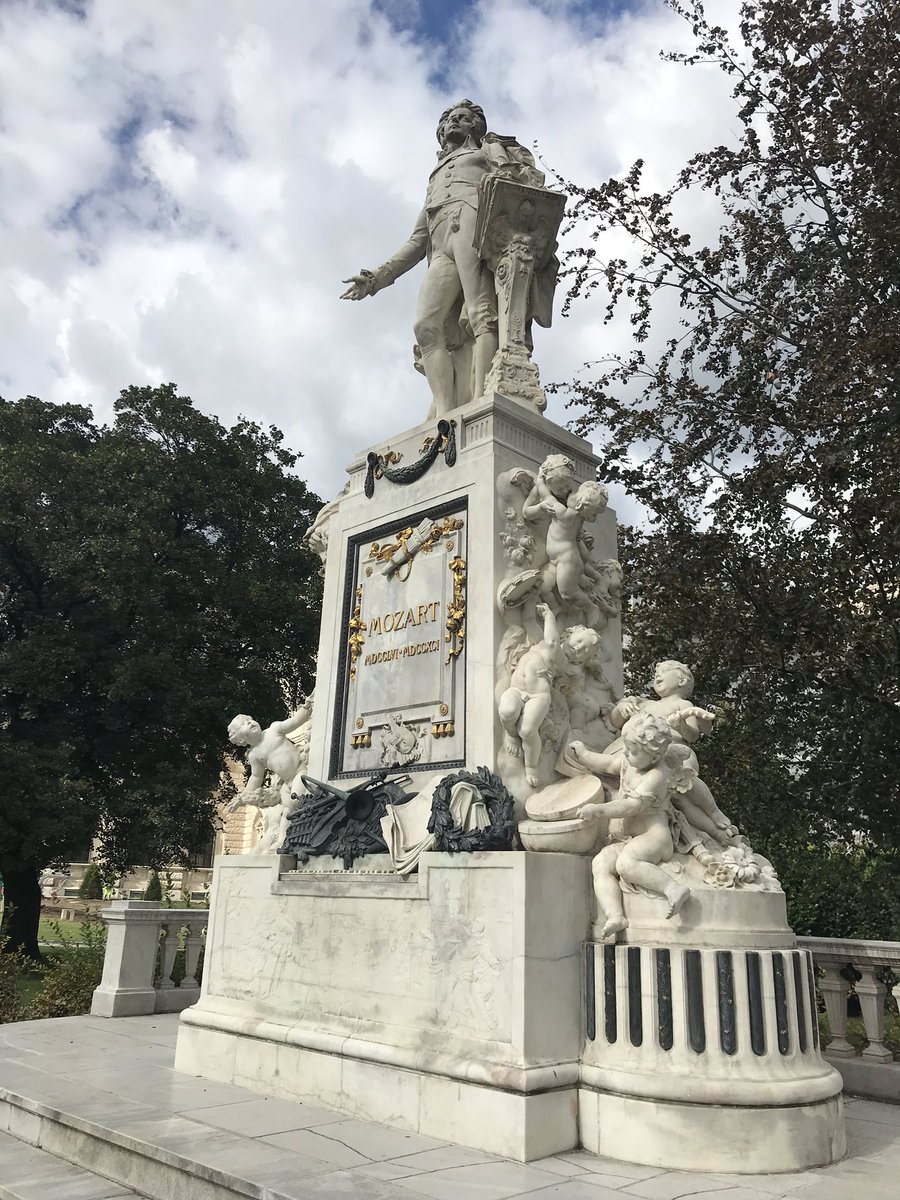 borninasuitcase's tweet photo. Landed safe in Austria and spent yesterday wandering around the beautiful town of Vienna. Check out @goodviennatours for their FREE walking tour. It was a great way to get a feel for the city and learn about the birthplace of Mozart and Hitler! https://t.co/azpURAIKGl