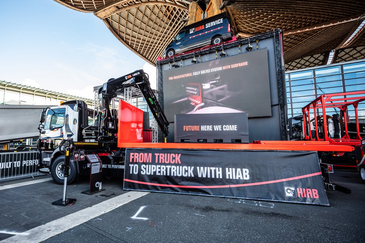 Hiabglobal's tweet photo. Join #Hiab at #iaa18 outside pavilion P35 for our daily product demo at 10:30, 12:30, 14:30 and 16:30 featuring the Hiab Supertruck with all latest load handling innovations including HiConnect Crane Tip Control, ePTO and Hiab FrameWorks #iaanfz #Hiab #futurelogistic https://t.co/KseAlyDrVG