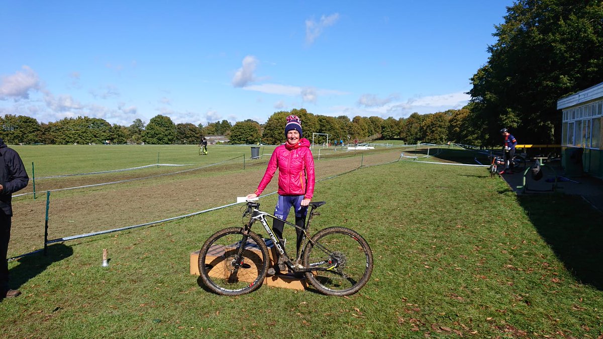 ruth_bikes's tweet photo. First go at #cyclocross was super fun @WessexCX R2 @pedaloncouk #Basingstoke thanks all! Ungridded, back of an amazing field of around 50 women to sharing a podium with a World Champ 😁😍 @chocolatehelly
3/17 V40-49 10/40 Vet/Sen 12/46 race 
#simplonbikes @benthomas8 https://t.co/hL1QkrkP9h