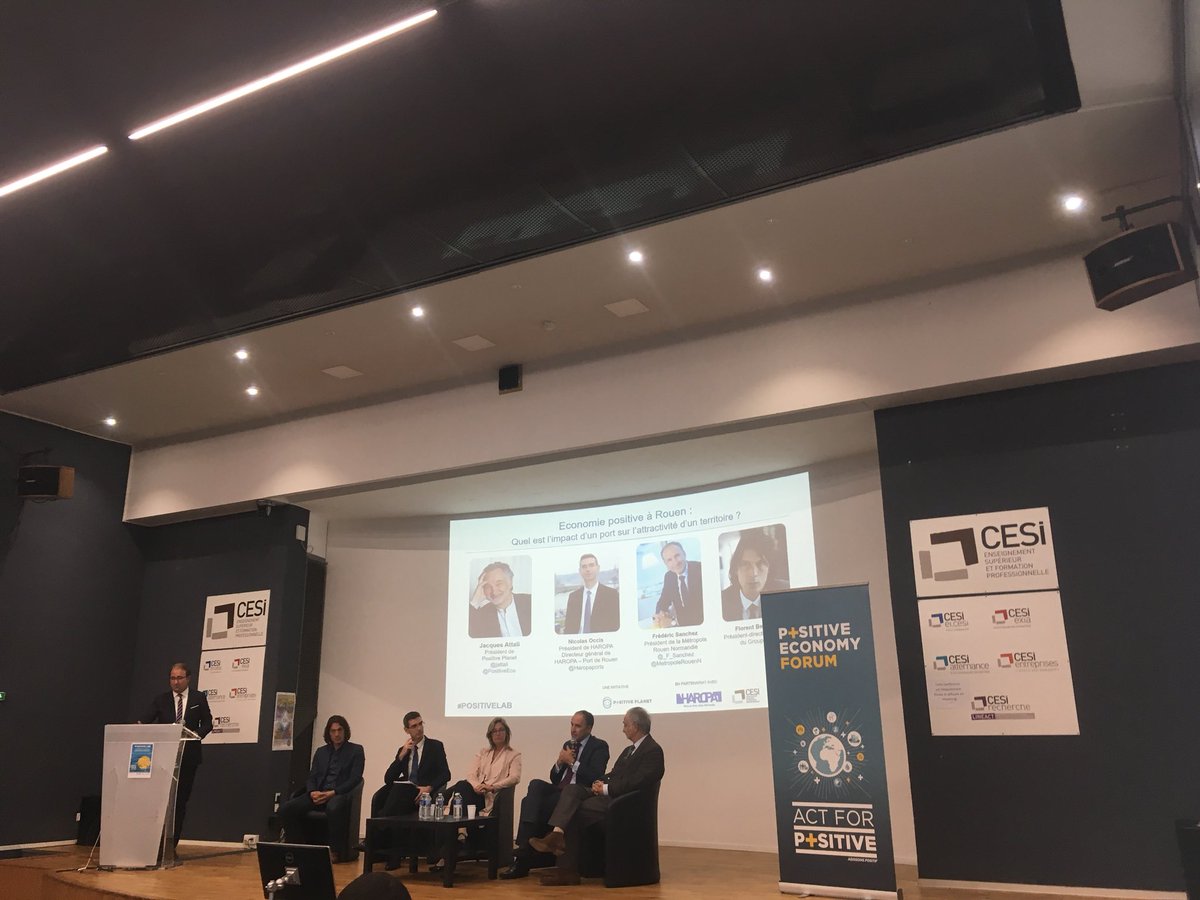 PositiveEco's tweet image. @_F_Sanchez propose de lancer un débat sur la place qu’on accorde au port dans la @MetropoleRouenN à court moyen et long terme #PositiveLab #EconomiePositive