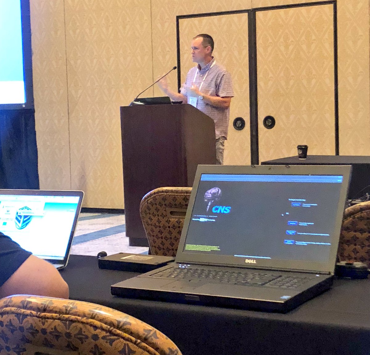 COSBID's tweet image. The first-ever hands on workshop on #SpreadingDepolarizations with @JedHartings at @neurocritical #NCS2018