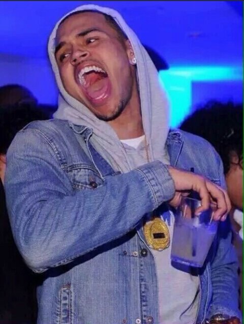 Violet_RSA's tweet photo. I'm no Sangoma but I know there's someone who didn't log on to Twitter today because he/she thinks it ended yesterday 😂😂 https://t.co/ulcApQDaKD