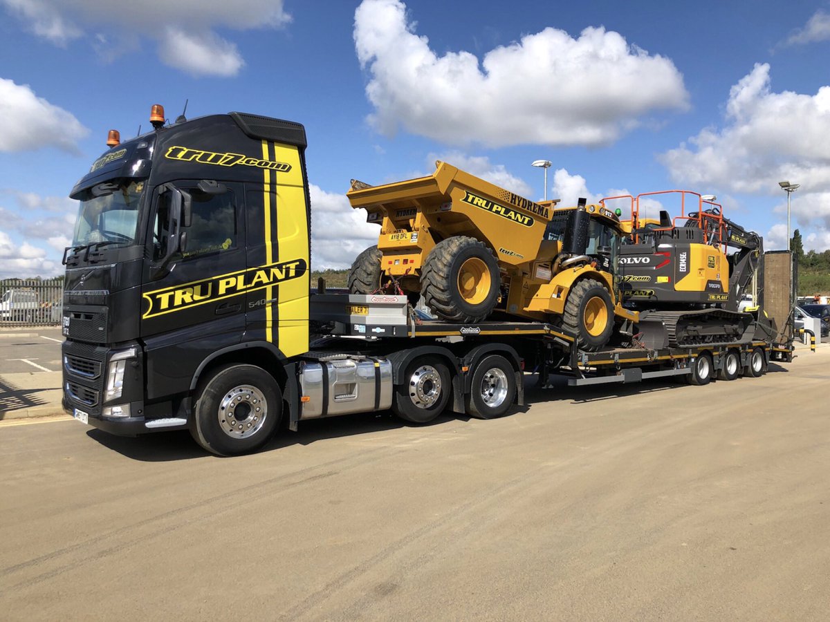 Nice pair ! Rent the best equipment from Tru Plant.    Contact plant@tru7.com.   tru7.com