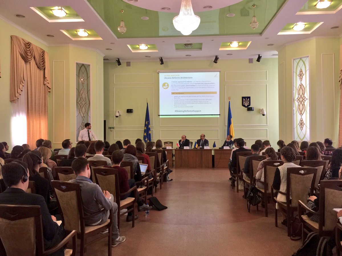 coenatolin's tweet image. Mr Ivan #Khilobok from the Reforms Delivery Office of the Cabinet of Ministers of Ukraine explains the Ukrainian reforms architekture #MakingReformsHappen #NatolinOnTour