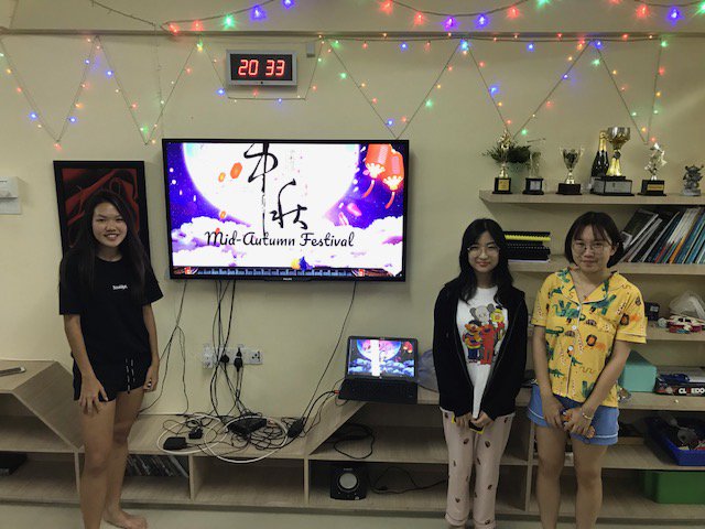 Rosebery_House's tweet photo. First Rosebery Cultural Evening of the new year with Mid Autumn Festival and Chuseok. Well done to the girls who presented. https://t.co/UN4NiYXCQQ