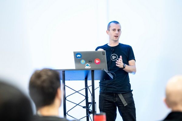 AzureWeekly's tweet image. My #DurableFunctions talk at ProgNET 2018 from @mark_heath buff.ly/2NwjG01 #Azure