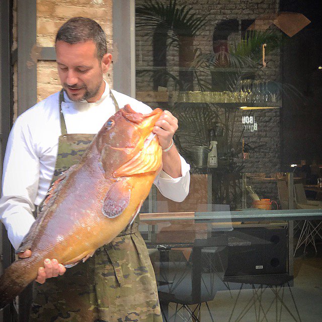 👨‍🍳 Tono Pastor
🍽 <a href="/tonobouet/">tono.bouet</a>
📍 Escenario principal
🗓 Domingo 30 de septiembre 
🕑 De 12 a 12.45 horas
 ➡️ dnafestivaldenia.com    ⬅️
#DNAFestivalDénia #Dénia #MarinaAltaLifeStyle #DéniaCiudadCreativa #SomCiutatCreativa #DéniaCreativeCity #Gastronomía