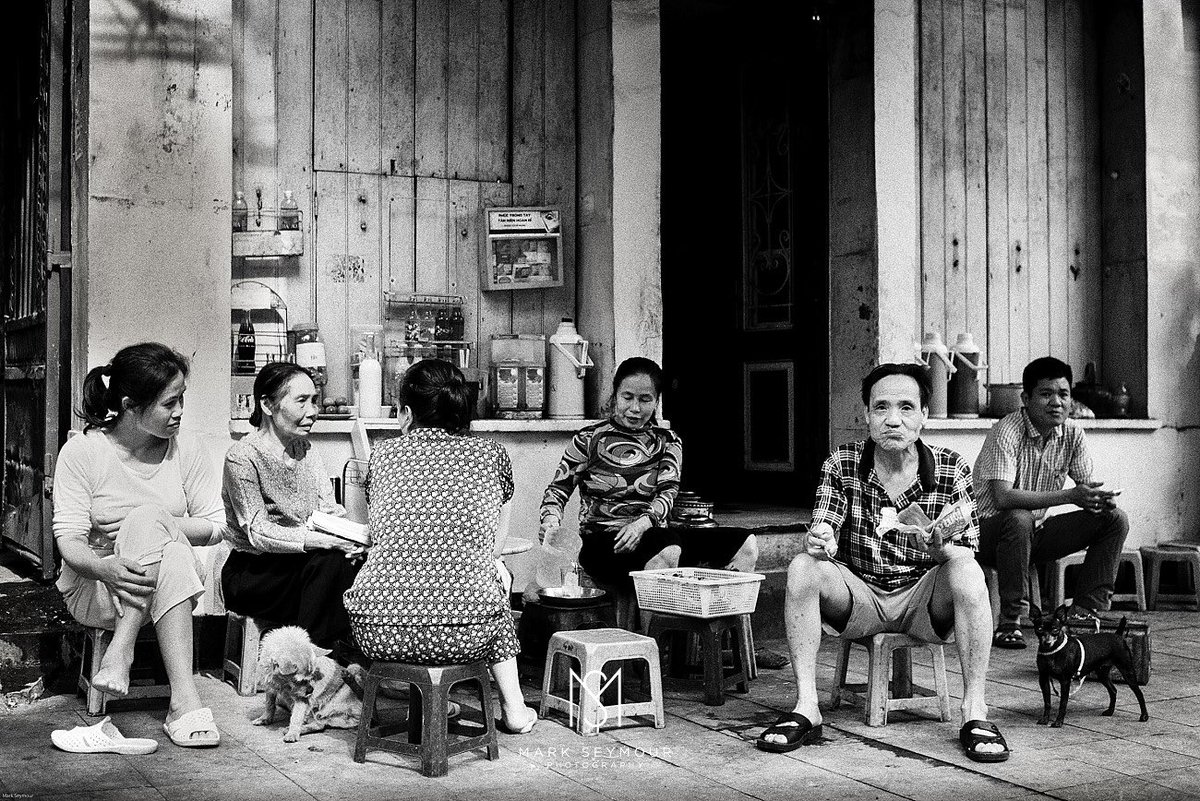 MarkSeymour1960's tweet photo. Countdown to Vietnam workshop with @nikonschooluk
More courses available to book in November and new courses online for 2019 coming soon
...
#streetsofvietnam #vietnam #vietnamphotography #photographyworkshop #streetphotography #nikonambassador #jointheprofessionals https://t.co/cDpY8DABLG