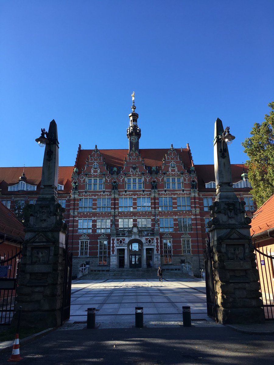 DigitalanUK's tweet image. Beautiful venue for #OS18GD looking forward to a great lineup of #openscience talks. Come speak to me about #FAIRdata and @figshare