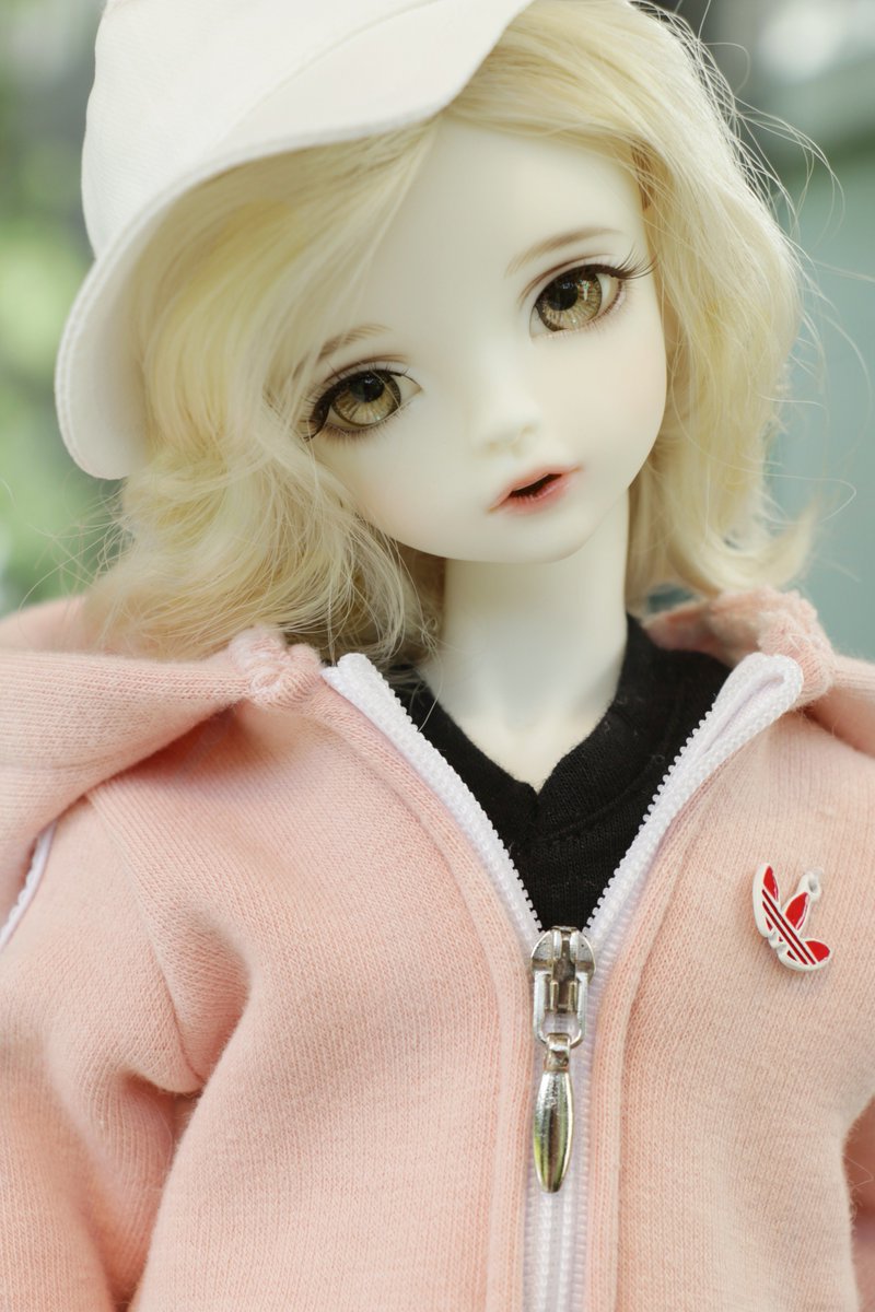 B_299_'s tweet image. 모처럼 촬영없는 날 ! 리제는 연습실 가요 ~♬

#구구네 #숨돌_더젬 #MINISHELL