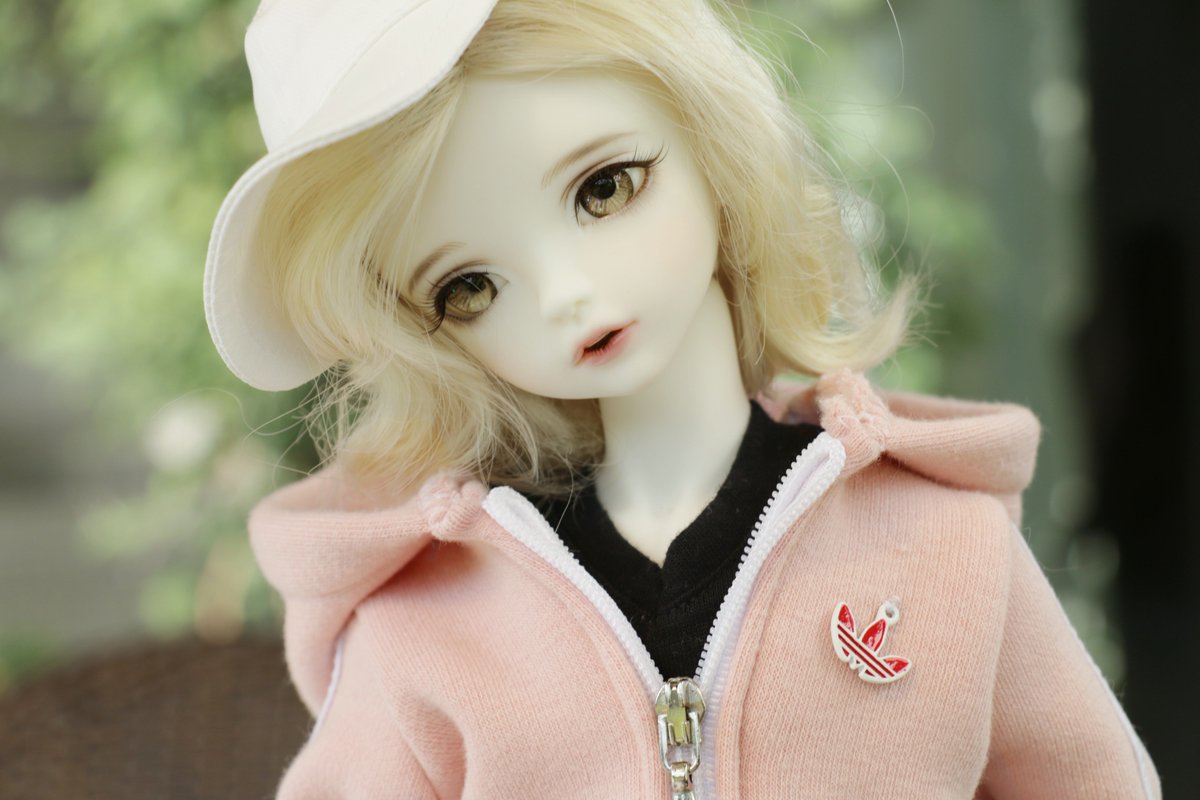 B_299_'s tweet image. 모처럼 촬영없는 날 ! 리제는 연습실 가요 ~♬

#구구네 #숨돌_더젬 #MINISHELL