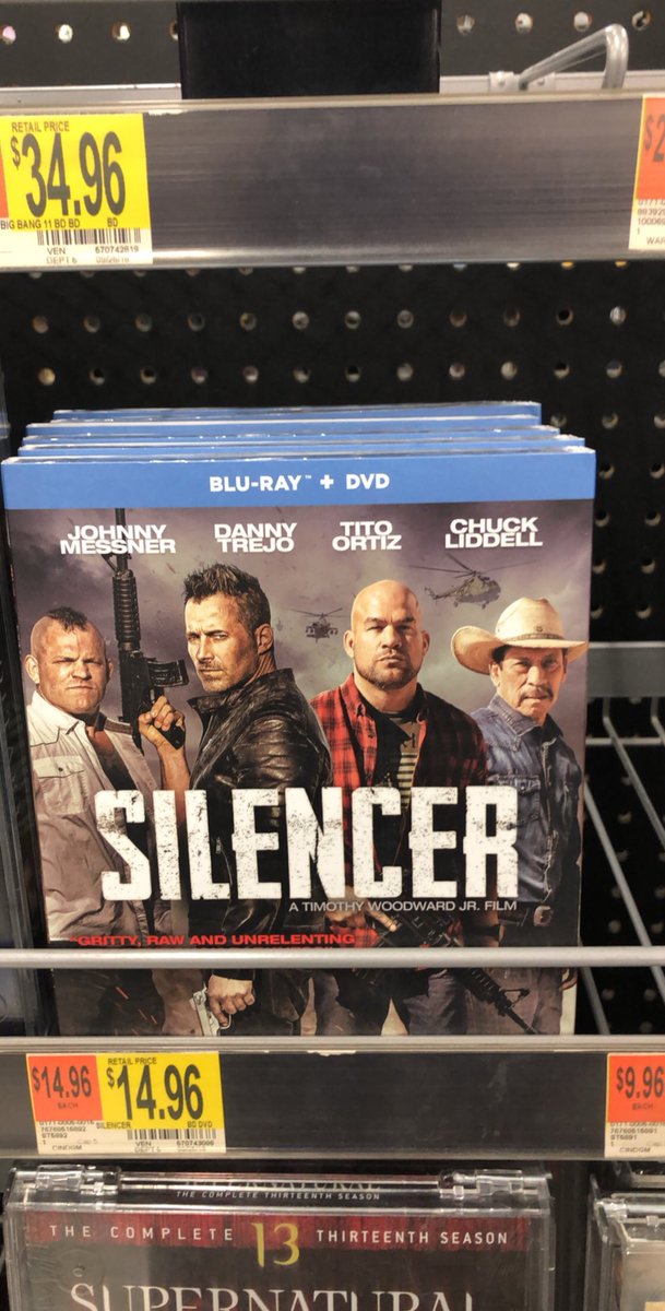 TravisGWG's tweet photo. @MarVistaEnt without watching the movie. Is Tito the only one that plays himself? You would think that maybe you’d put their names above them https://t.co/qvFtL6RpkC