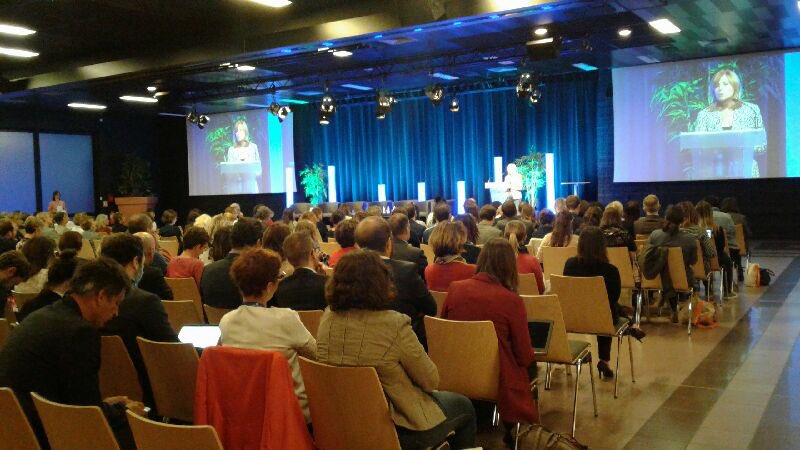 sibsante's tweet photo. 2ème journée des rencontres RH de la santé #RRH18 à l’écoute du retour d’expérience de Sylvie François, ancienne DGA & DRH de @GroupeLaPoste sur l’#accompagnement du #changement par le #dialoguesocial. Retrouvez nous sur notre stand pour échanger sur vos projets #GRH #paie #demat https://t.co/rX4fQ2FMCy