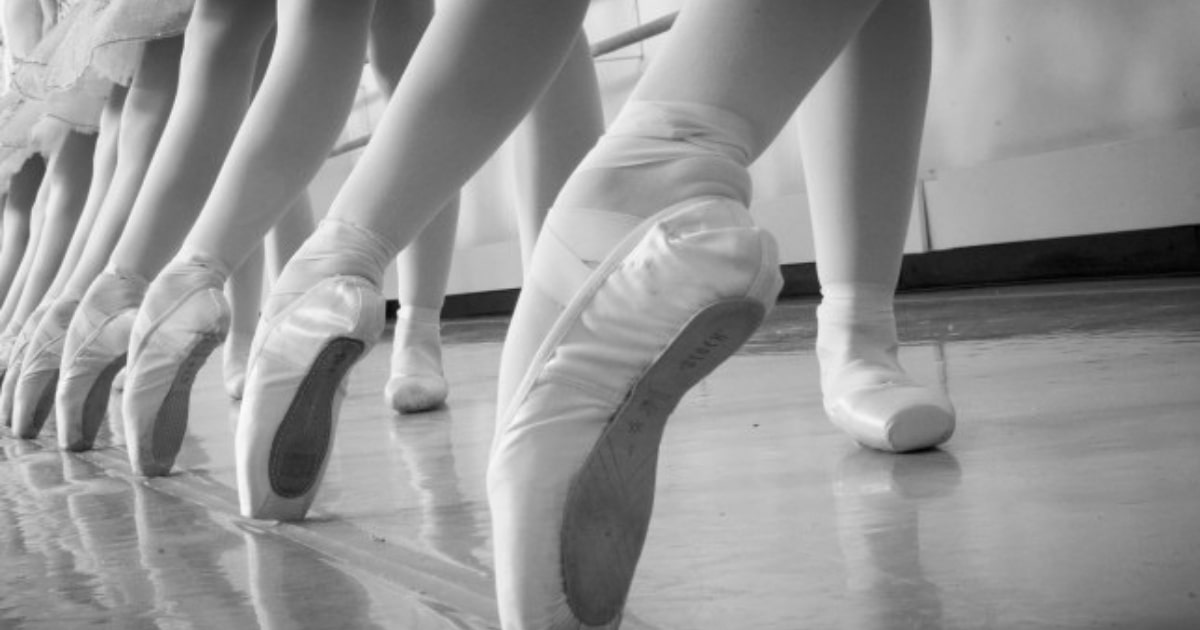 🔴¿Estás pensando en montar una #academia de #baile?🔴
Te contamos todo lo que tienes que hacer para emprender tu negocio con éxito. ¡Pasa y lee!
#empresa #gestióndeportiva
bit.ly/2NzRrO6