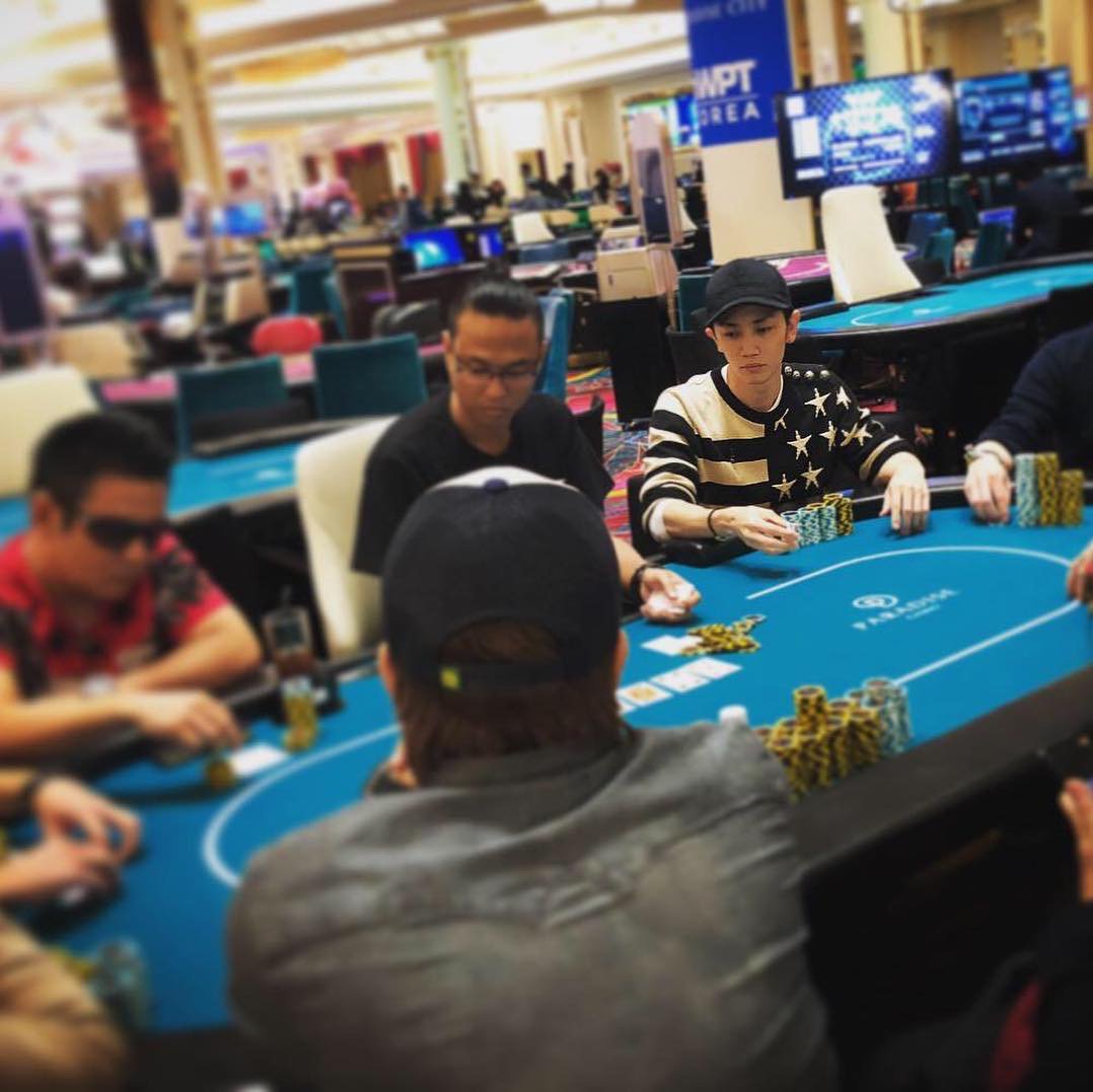 GACKTunofficial's tweet photo. 巧さんインスタ更新「国別チーム対抗戦で日本代表チームにTEAM GACKTを選んでもらい奮闘しましたが結果は入賞ならず。デカイタイトルのチャンピオンだらけの大会でまたひとつ勉強になりました。
帰って音楽モードに変更です。」https://t.co/Cdvay6hngS #GACKT #WPTKorea #TeamGACKT #次なるステージへ https://t.co/1qePuqBlYs