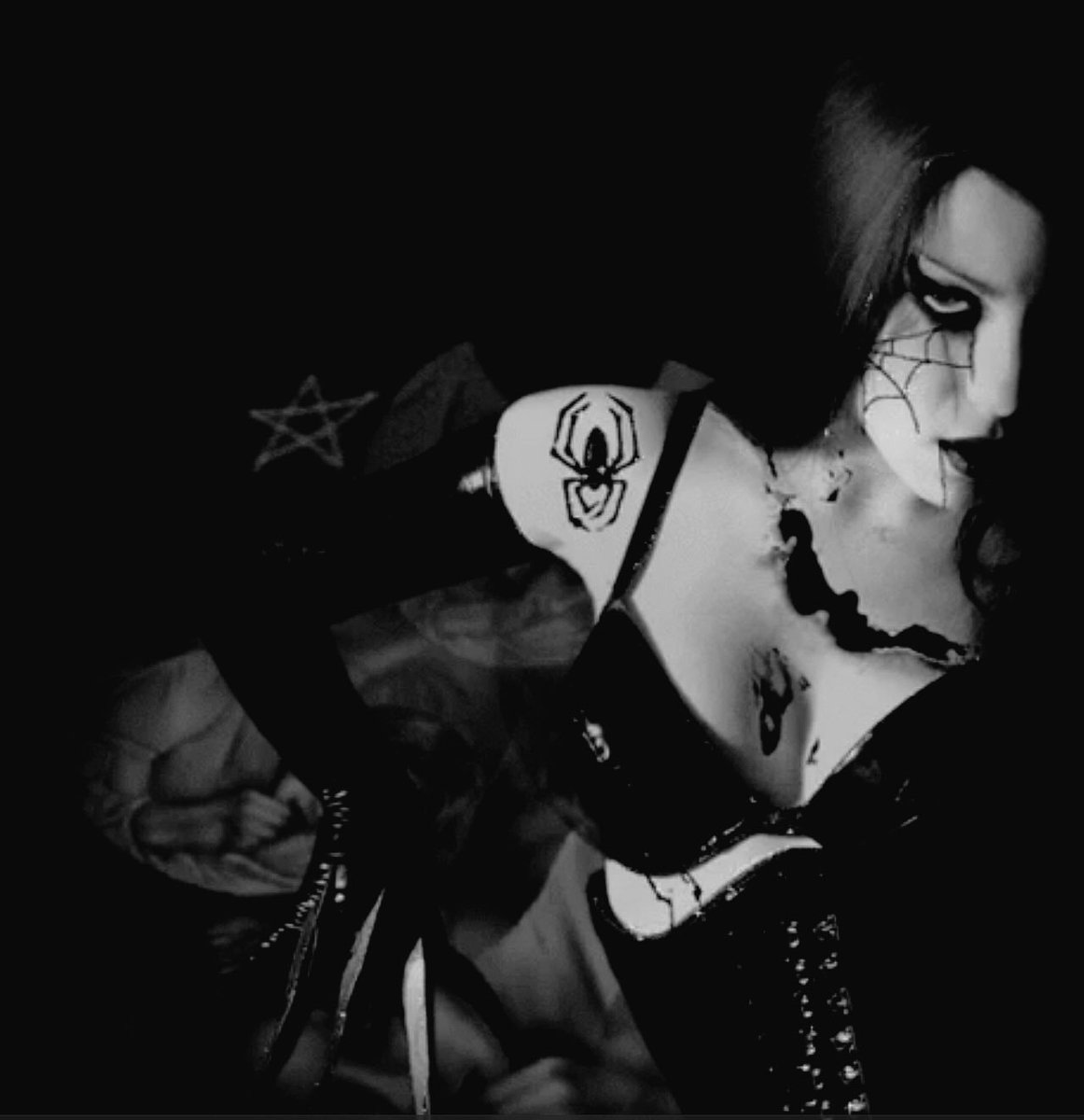 CoQueenAngels's tweet photo. @L0B033 is a #CoQueen ☠️☠️☠️ Respect. https://t.co/H3KFzKa2qG