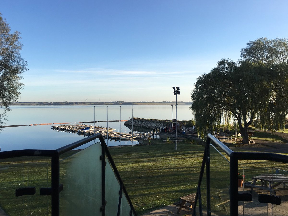 Stunning scenes from <a href="/GrafhamWater1/">Grafham Water</a> Harbour View Cafe this morning. The perfect place to enjoy this autumnal sunshine! 🍂🌞